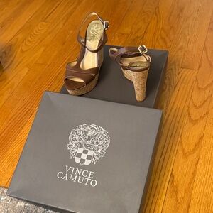 Vince Camuto 6 Neutral Saddle Wedges BNIB
